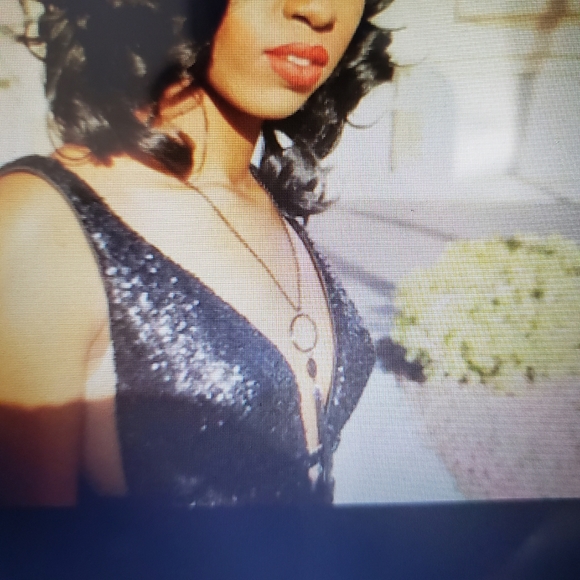 Jovani - Picture 4 of 5